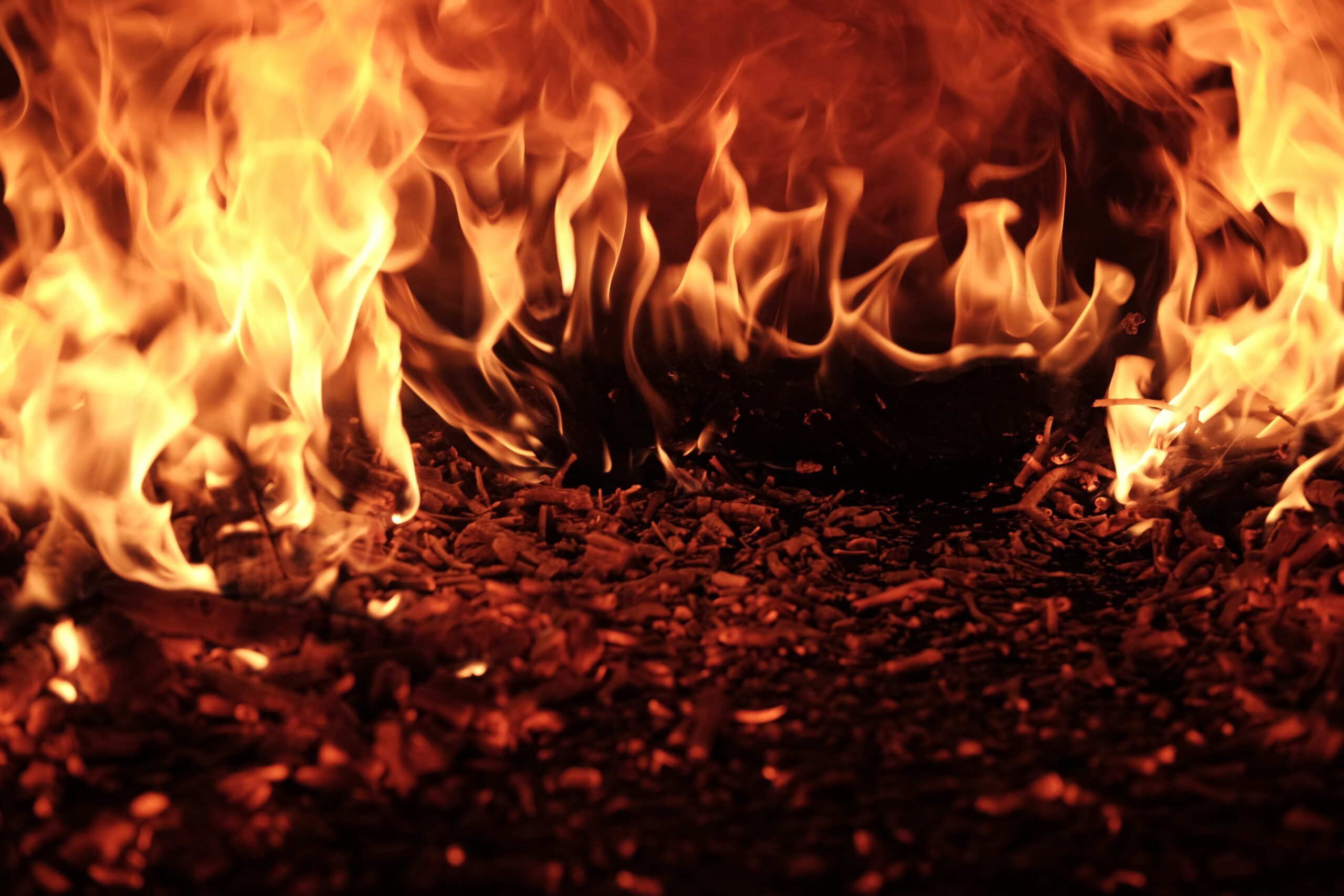fire-raquel-raclette-MYjFOiVWWT8-unsplash